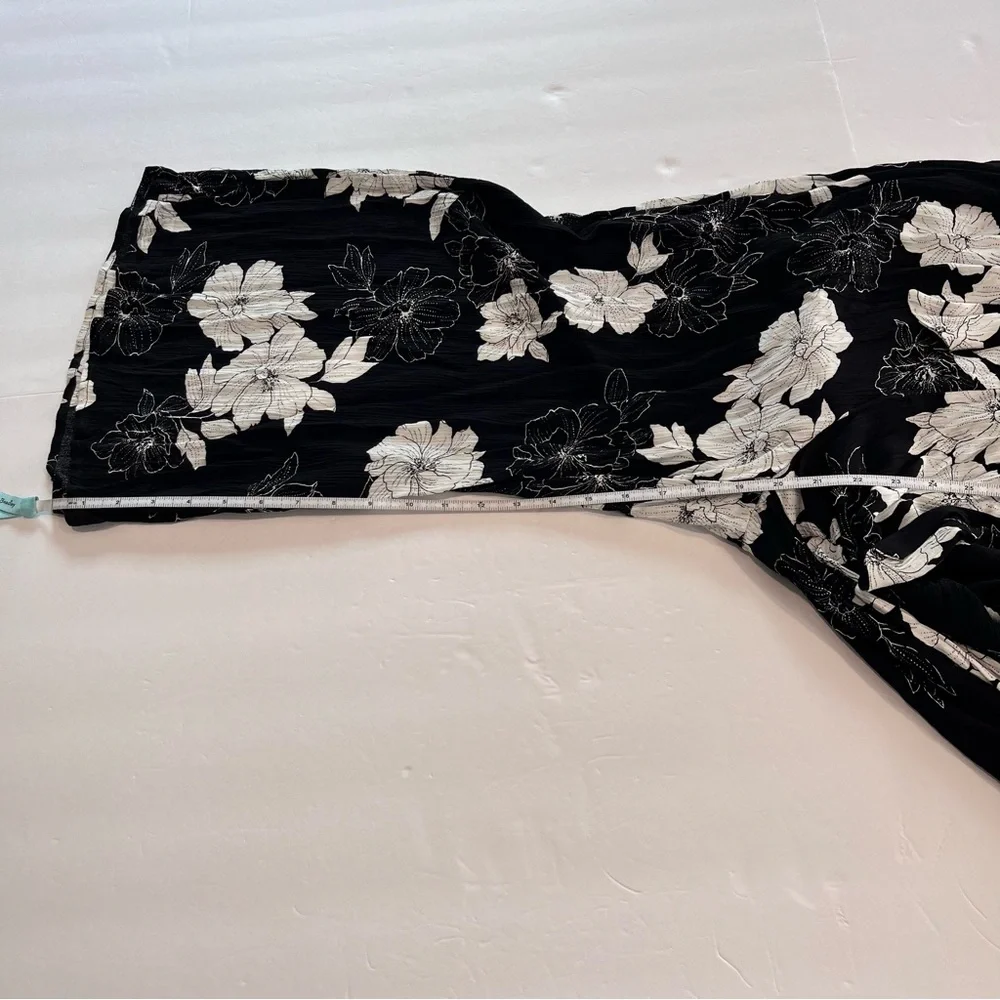 Lulus North Pacific‎ Black White Floral Cropped Wide Leg Pockets Jumpsuit SMALL